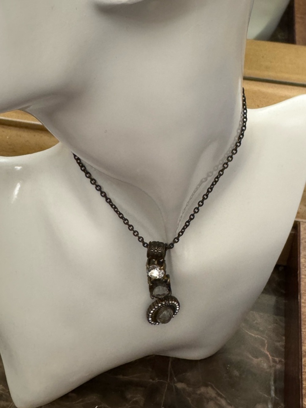 Vintage-Style Clear Crystal Drop Pendant Necklace - Women Jewelry